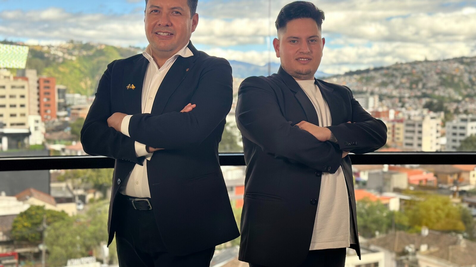 Integrantes de SA Auditores & Consultores en sus oficinas de Quito